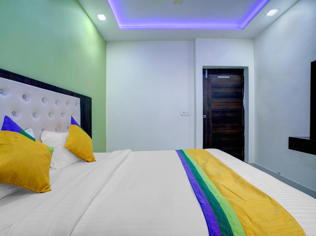 Hotel The Orient Tree, Agra ภายนอก รูปภาพ