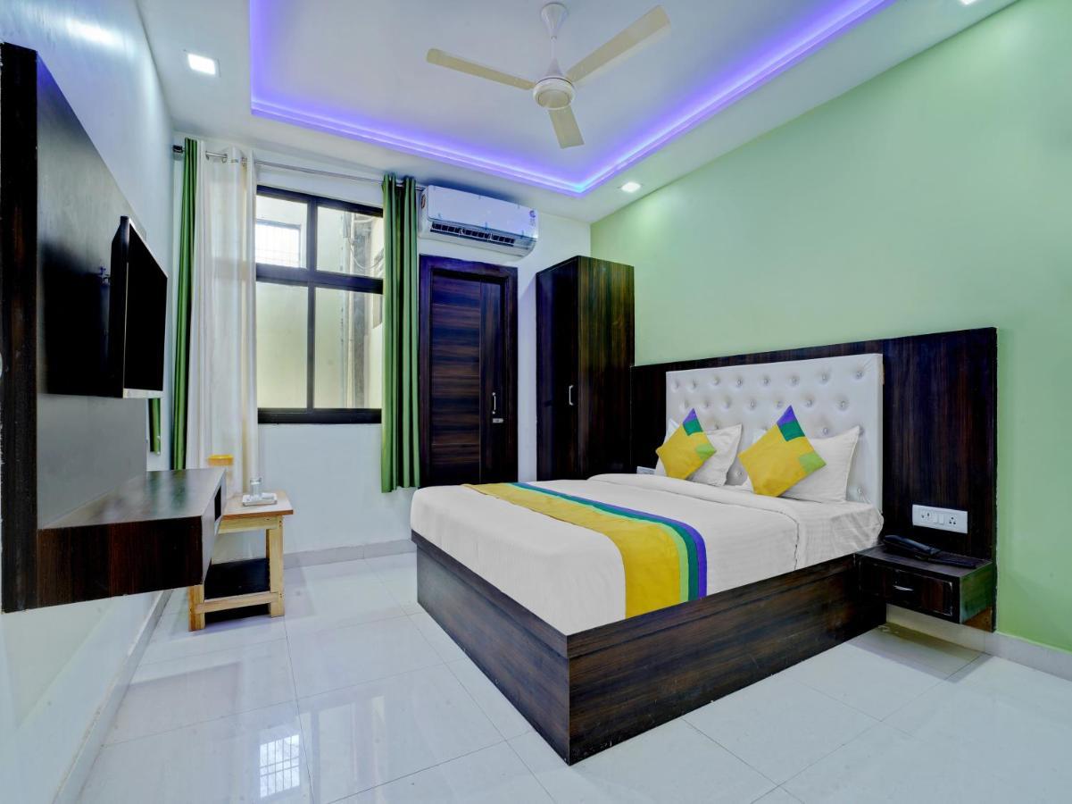Hotel The Orient Tree, Agra ภายนอก รูปภาพ