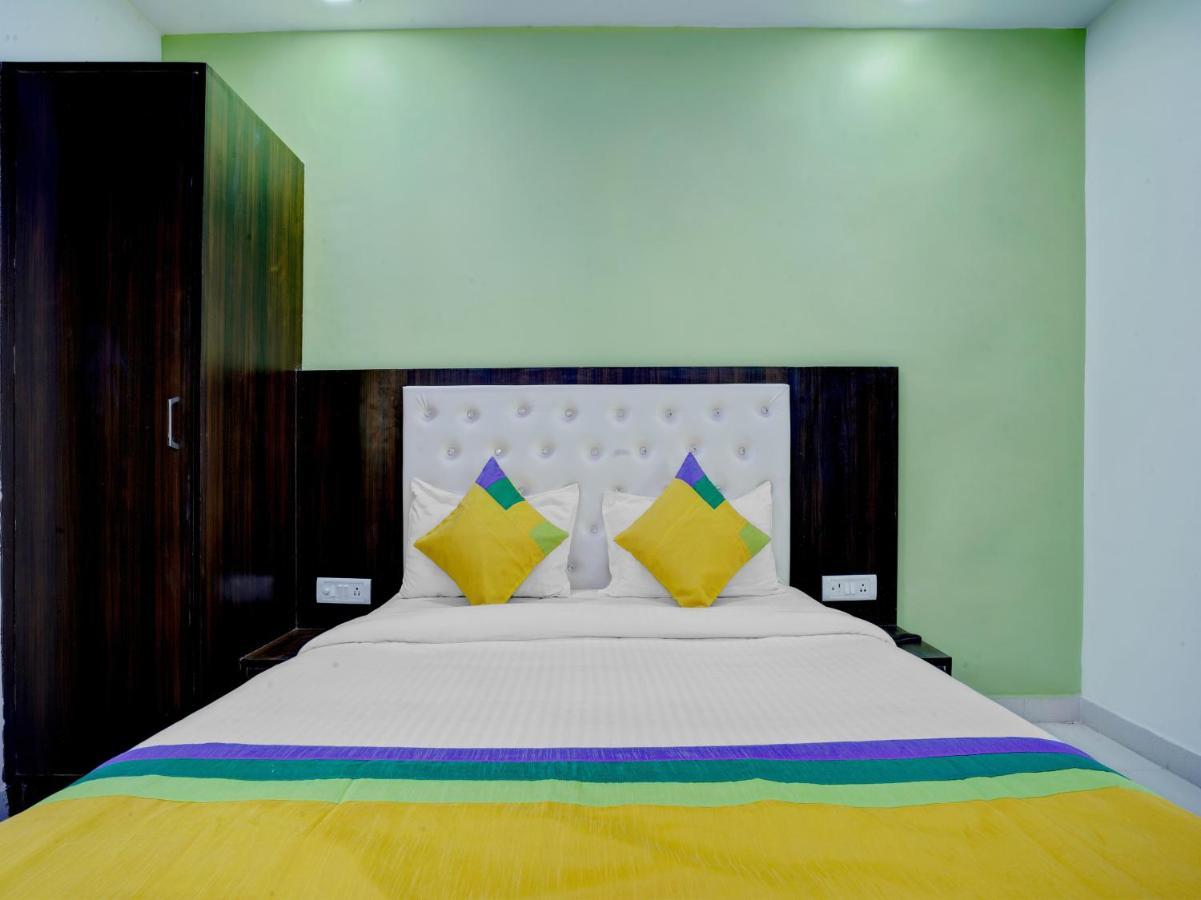 Hotel The Orient Tree, Agra ภายนอก รูปภาพ