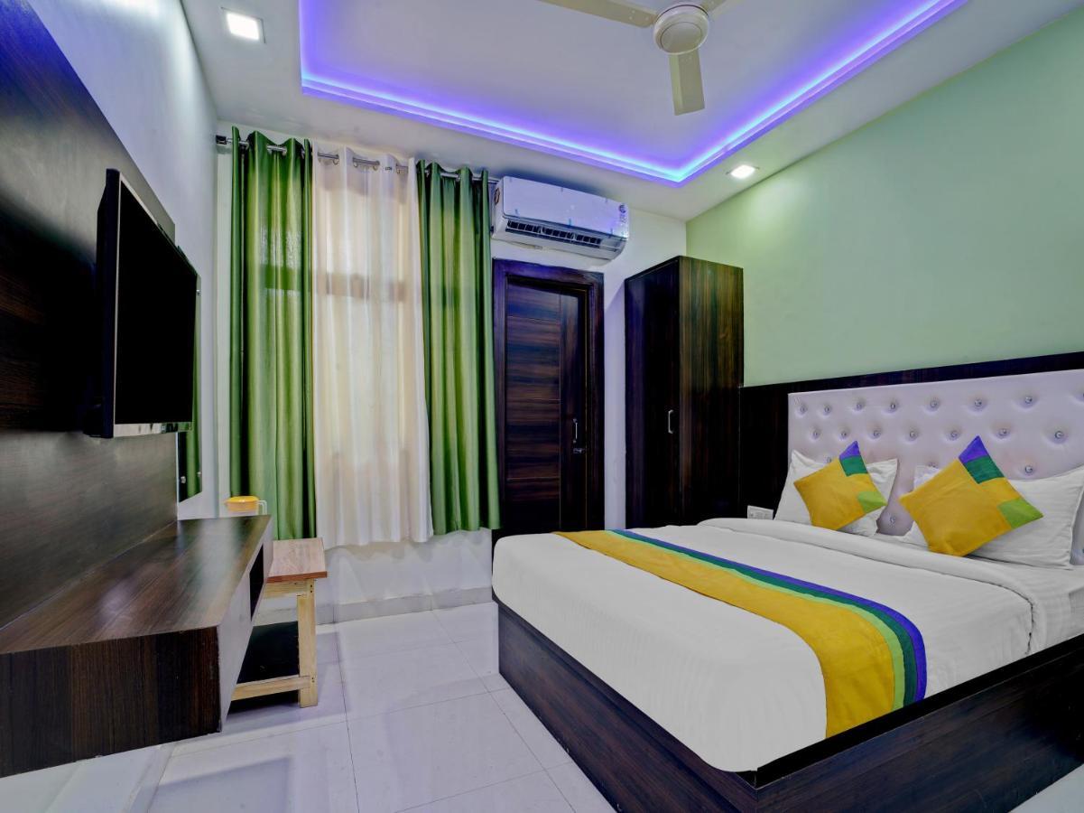 Hotel The Orient Tree, Agra ภายนอก รูปภาพ