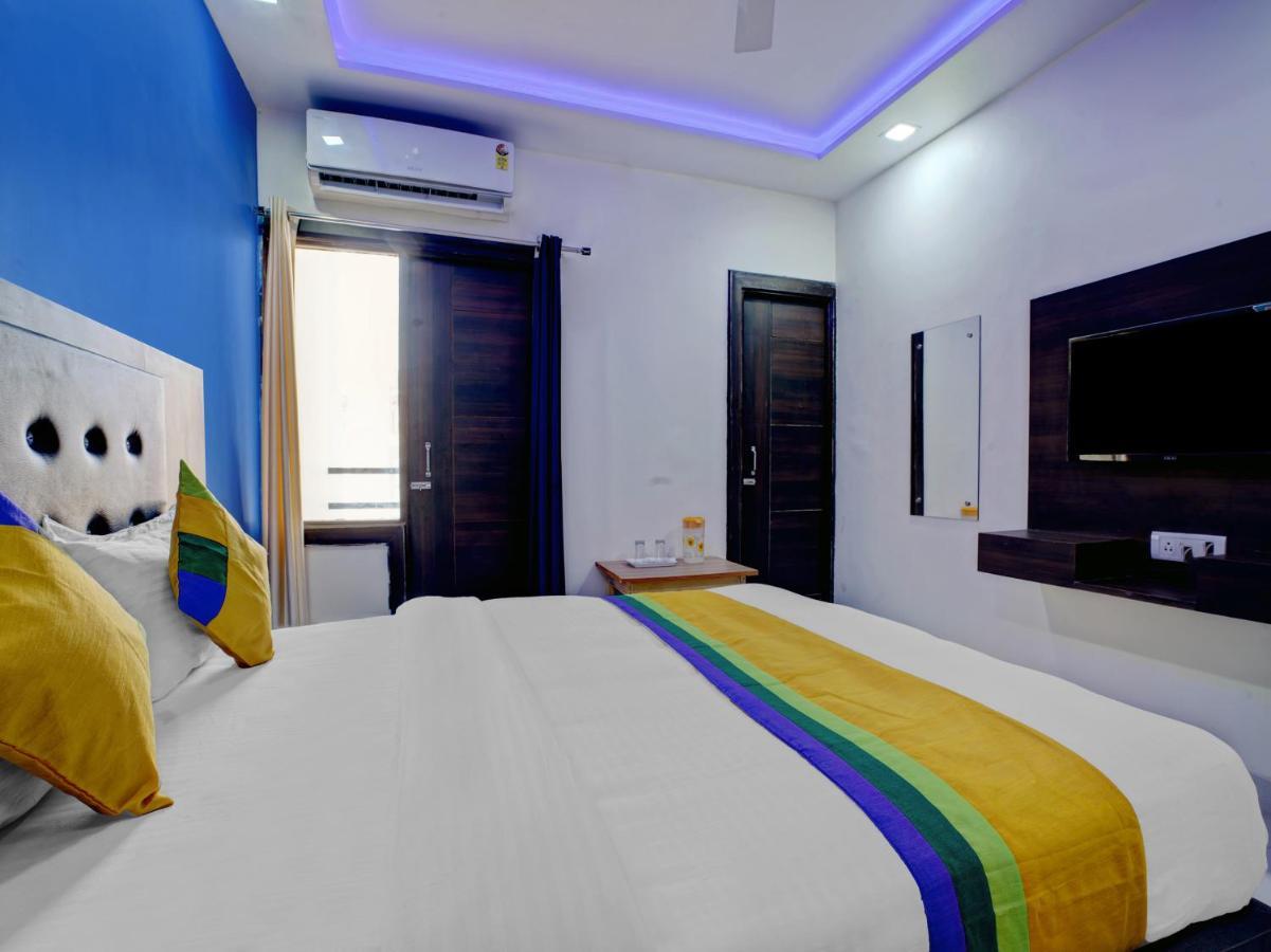 Hotel The Orient Tree, Agra ภายนอก รูปภาพ