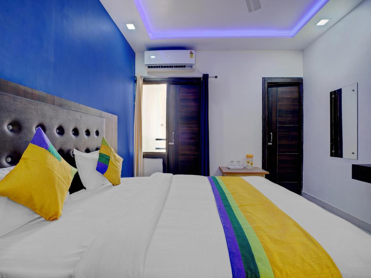 Hotel The Orient Tree, Agra ภายนอก รูปภาพ